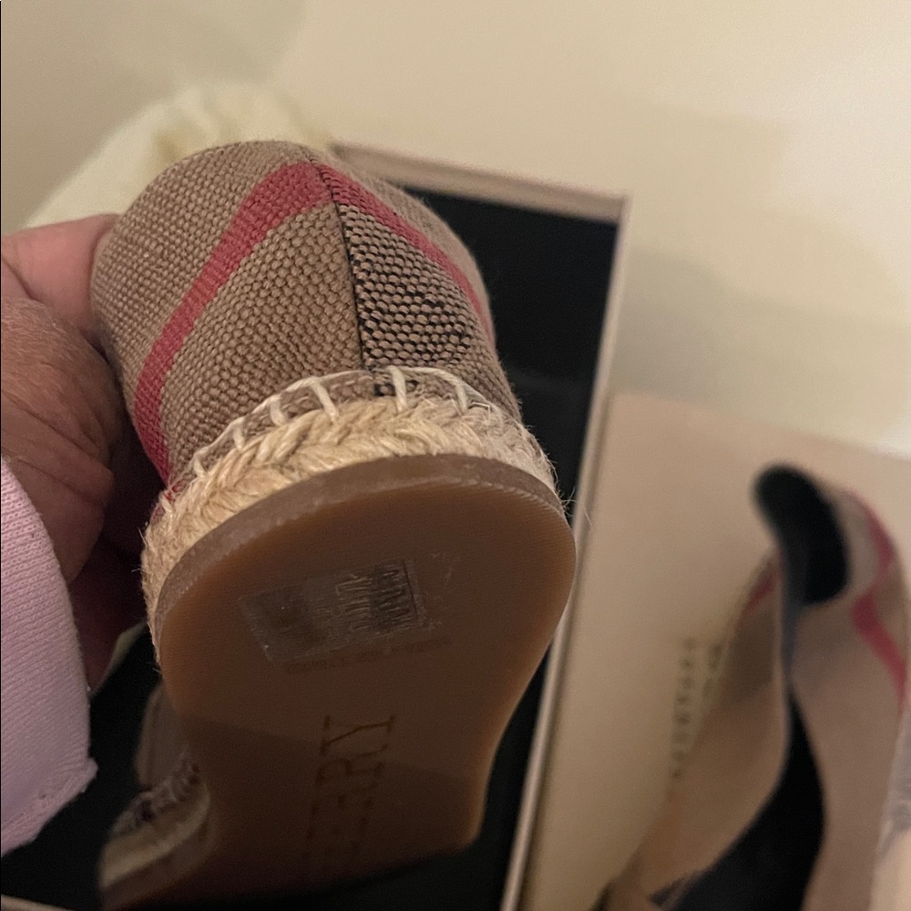 NWT Burberry Espadrilles - Picture 8 of 9